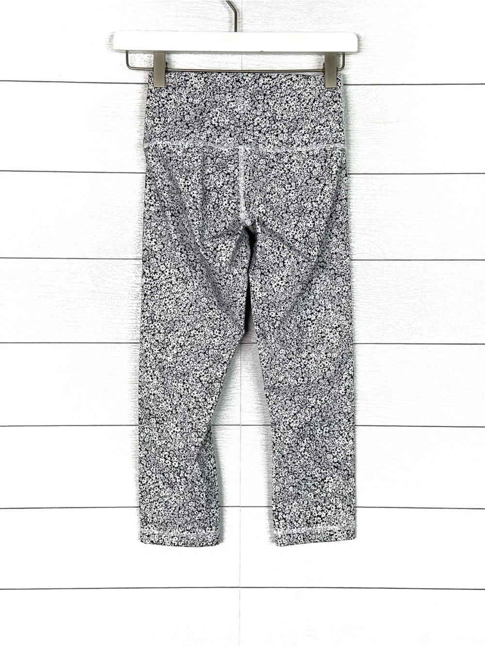 LULULEMON Wunder Under Crop High Rise Legging Ditsy Daisy White Black 4